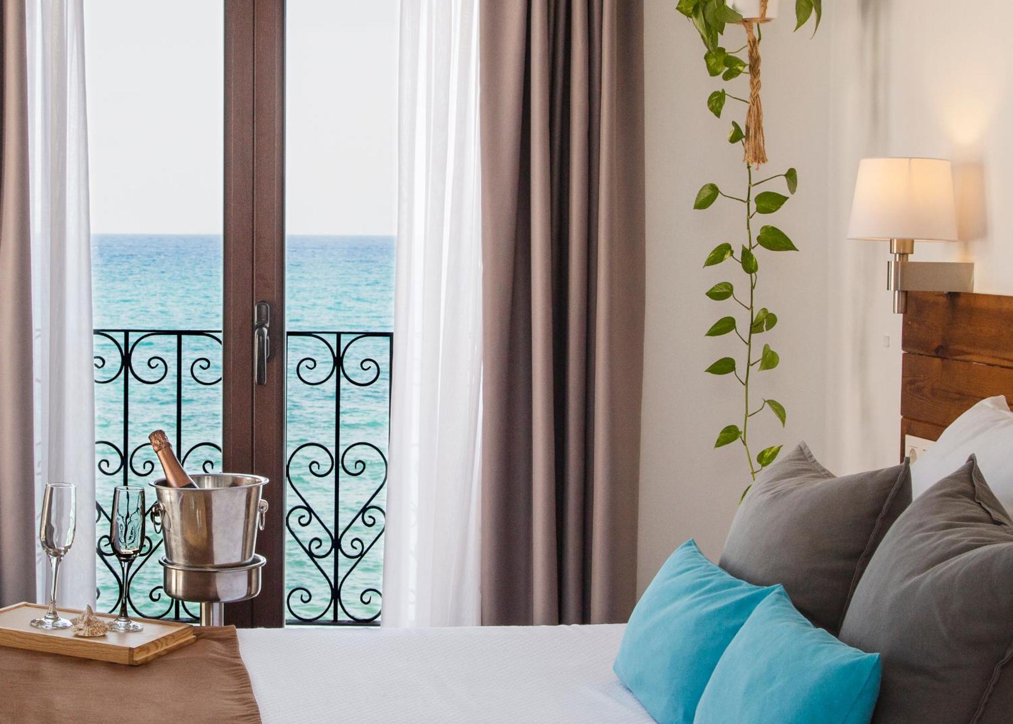 Hostal Boutique Casa Del Mar Altea Exterior photo